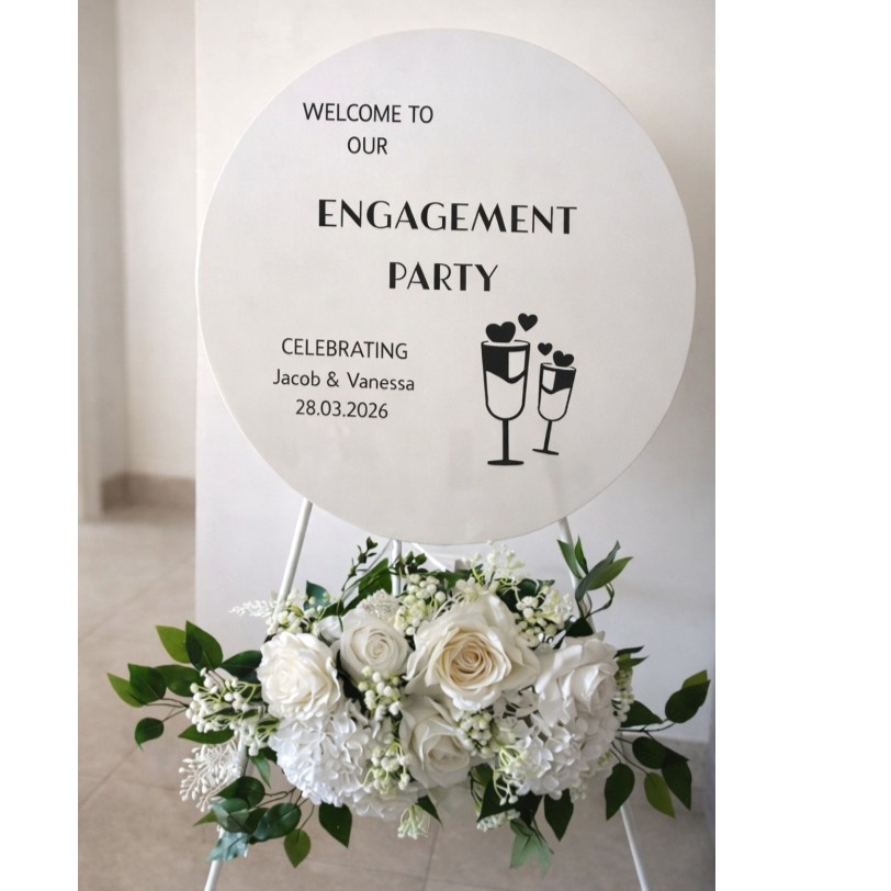Engaged front door sign